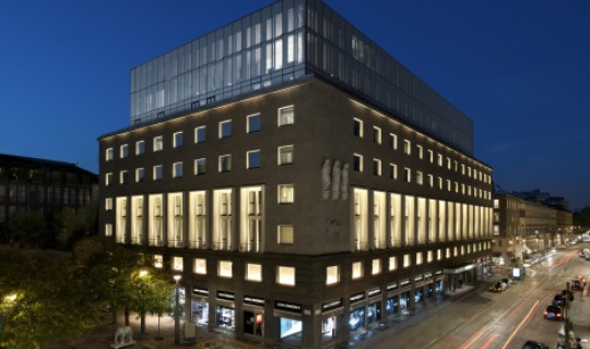 Herzlich Willkommen im Armani Hotel Milano
