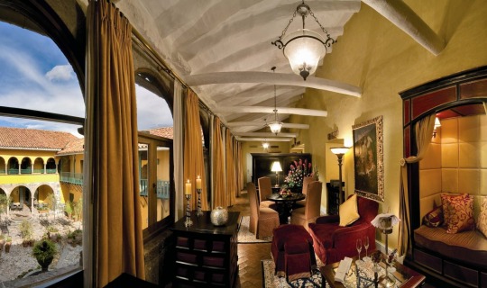 Residieren Sie im luxuriösem Monasterio Hotel
