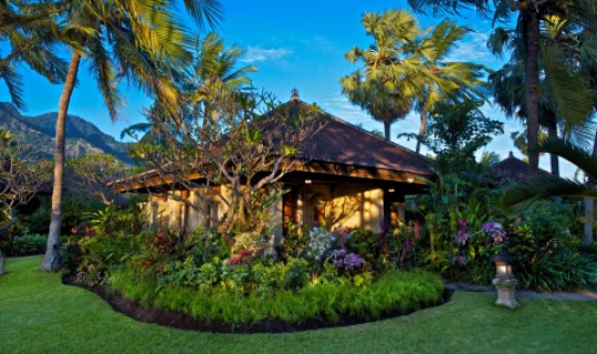 Herzlich Willkommen im Matahari Beach Resort