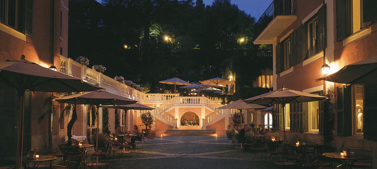 Herzlich Willkommen im Hotel de Russie