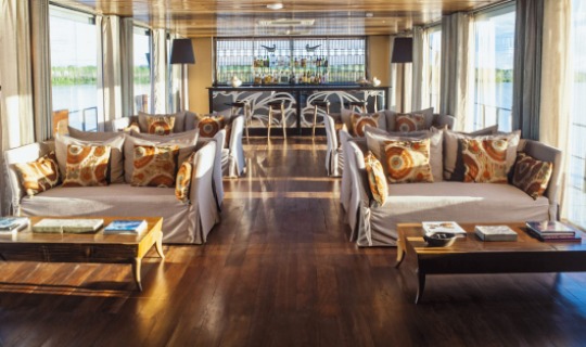 Lounge auf dem Fluss