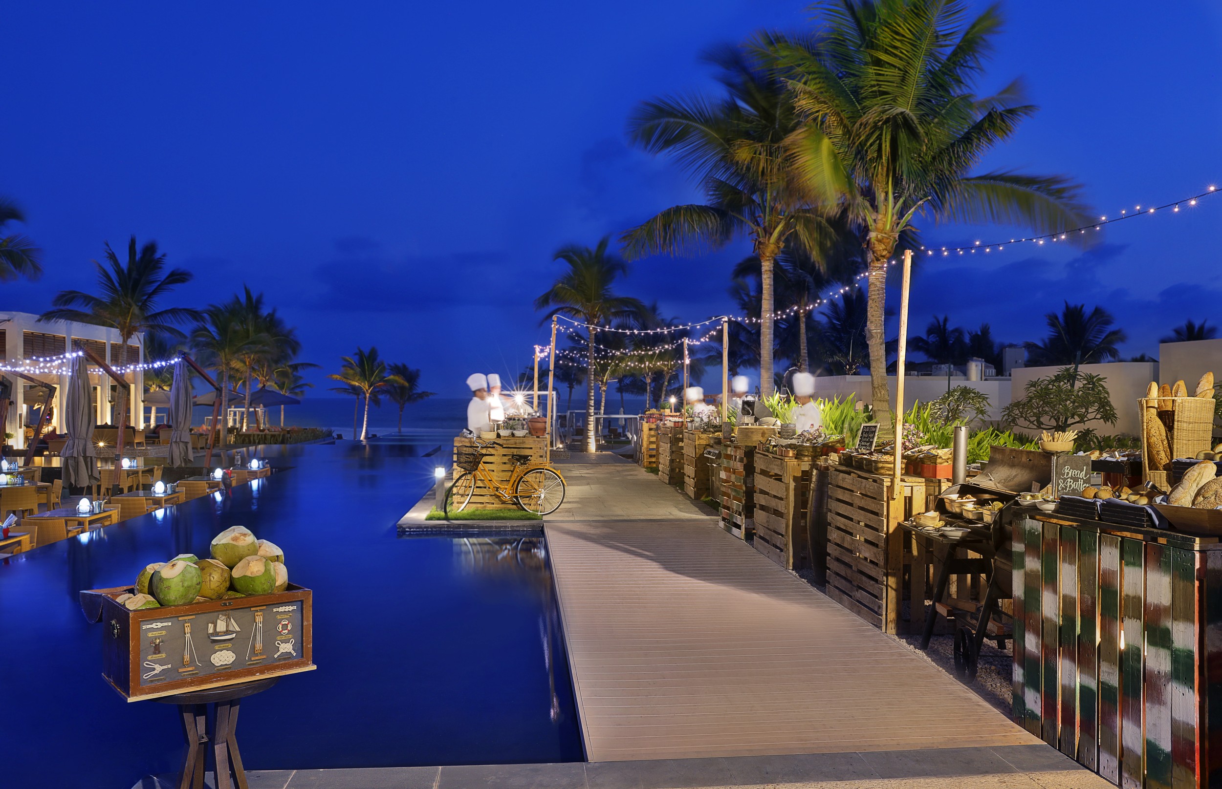 Am Sakalan Buffet werden internationale Spezialitäten geboten