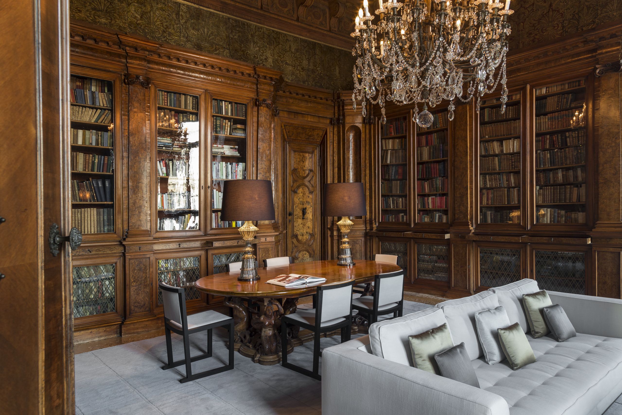 Privates Dinner in der Bibliothek