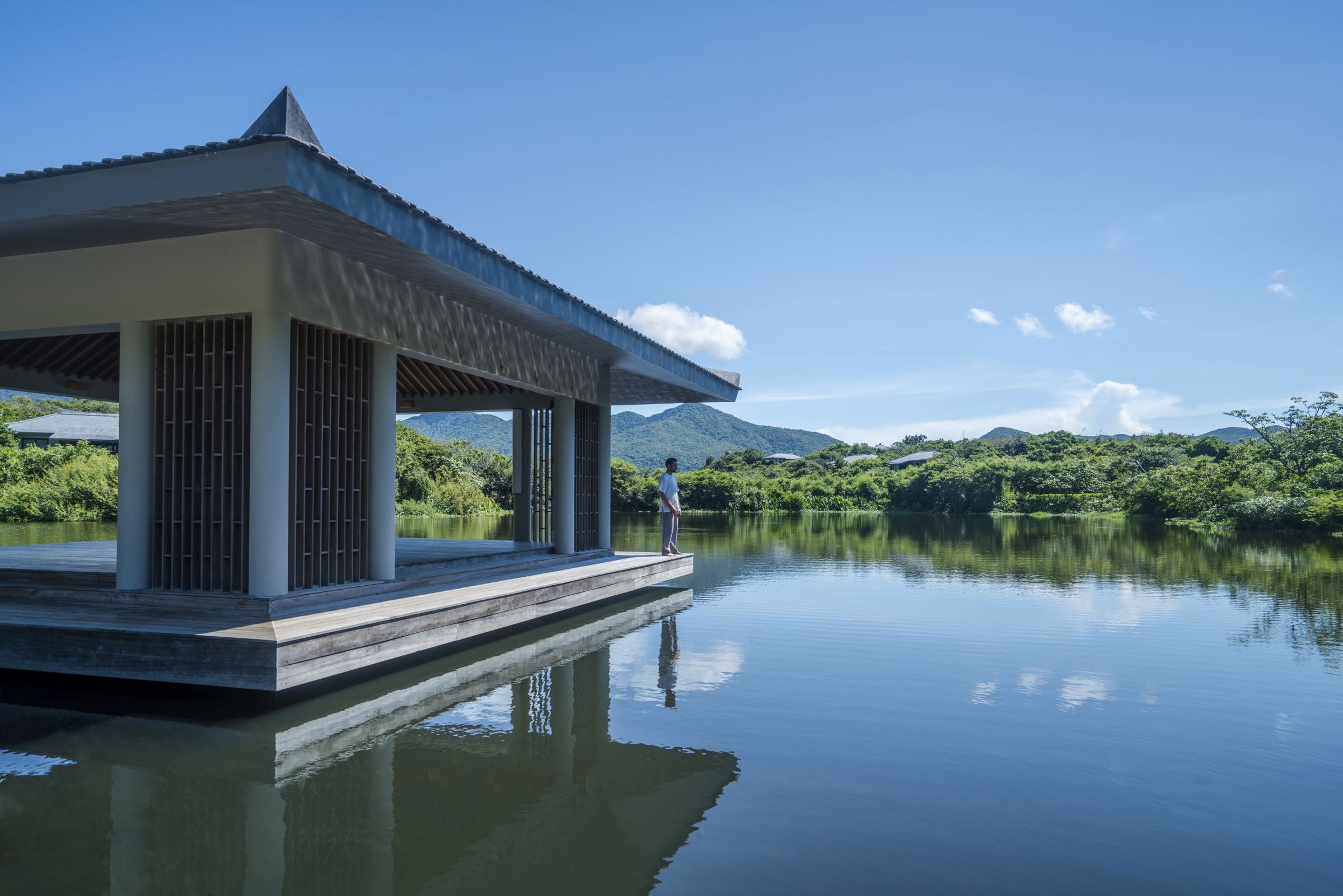 Tanken Sie Energie beim Yoga oder Qi Gong inmitten dieser wunderschönen Landschaft