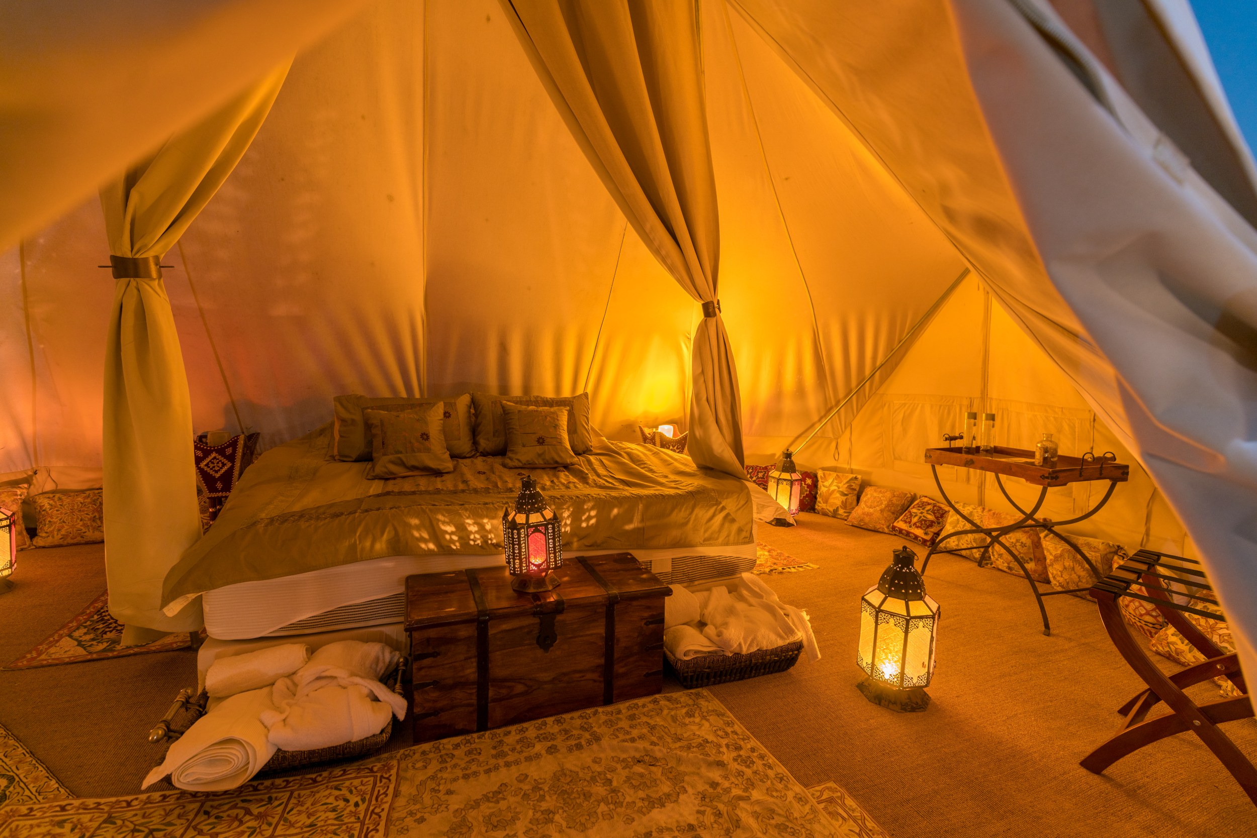 Ihr persönliches Luxuszelt mit edelsten Materialien des Orients