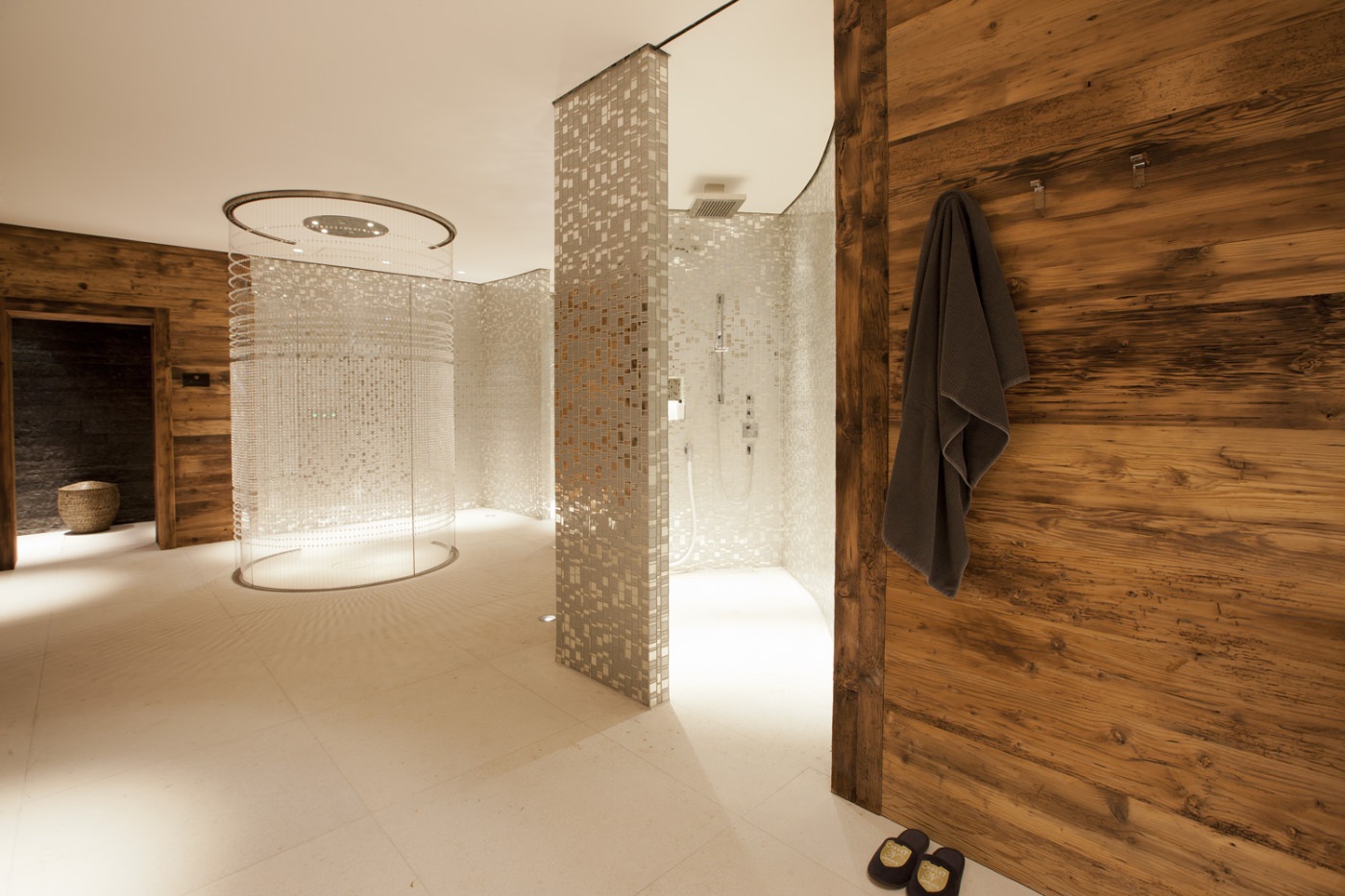 Großzügiger Saunabereich 