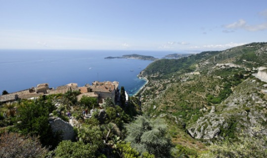 Herzlich Willkommen im Chateau Eza 