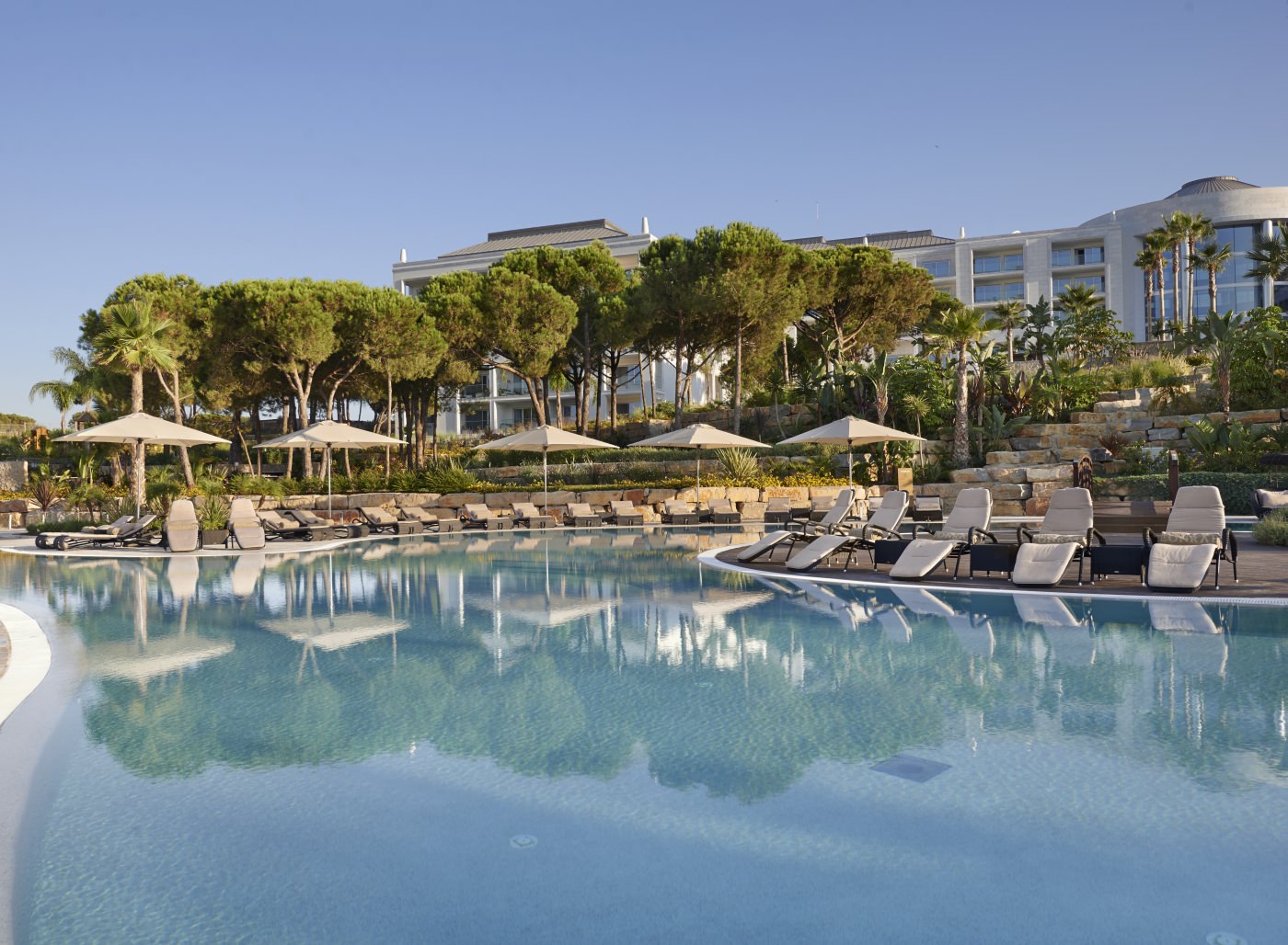 Entspannen Sie am Pool 