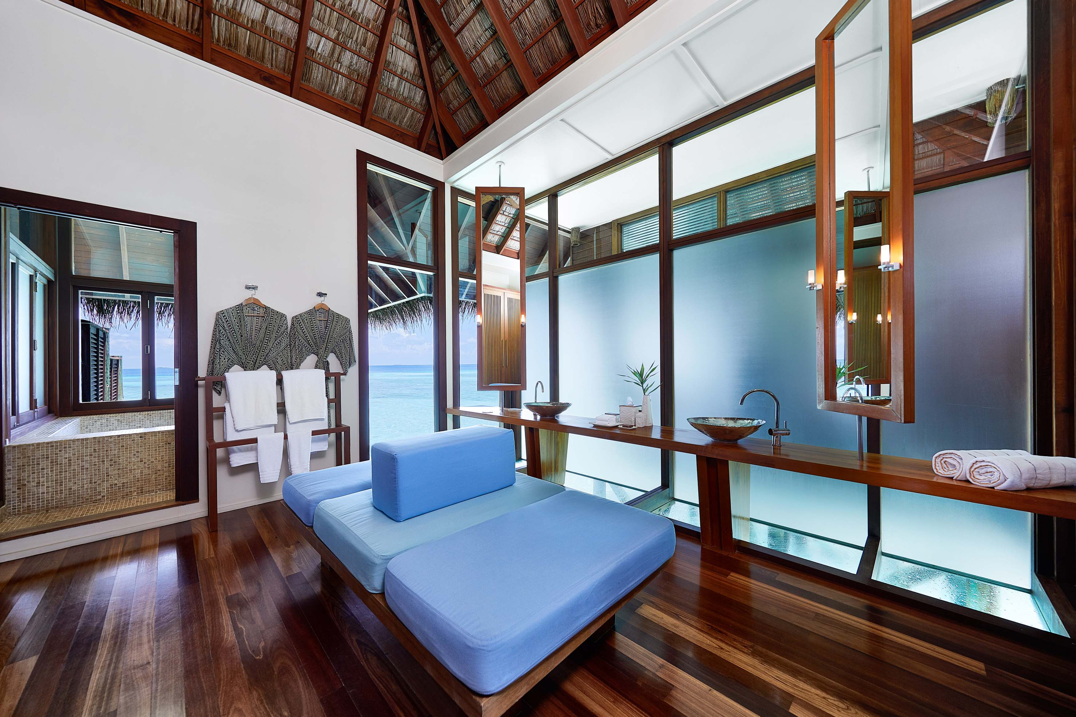 Badezimmer der Retreat Water Villa