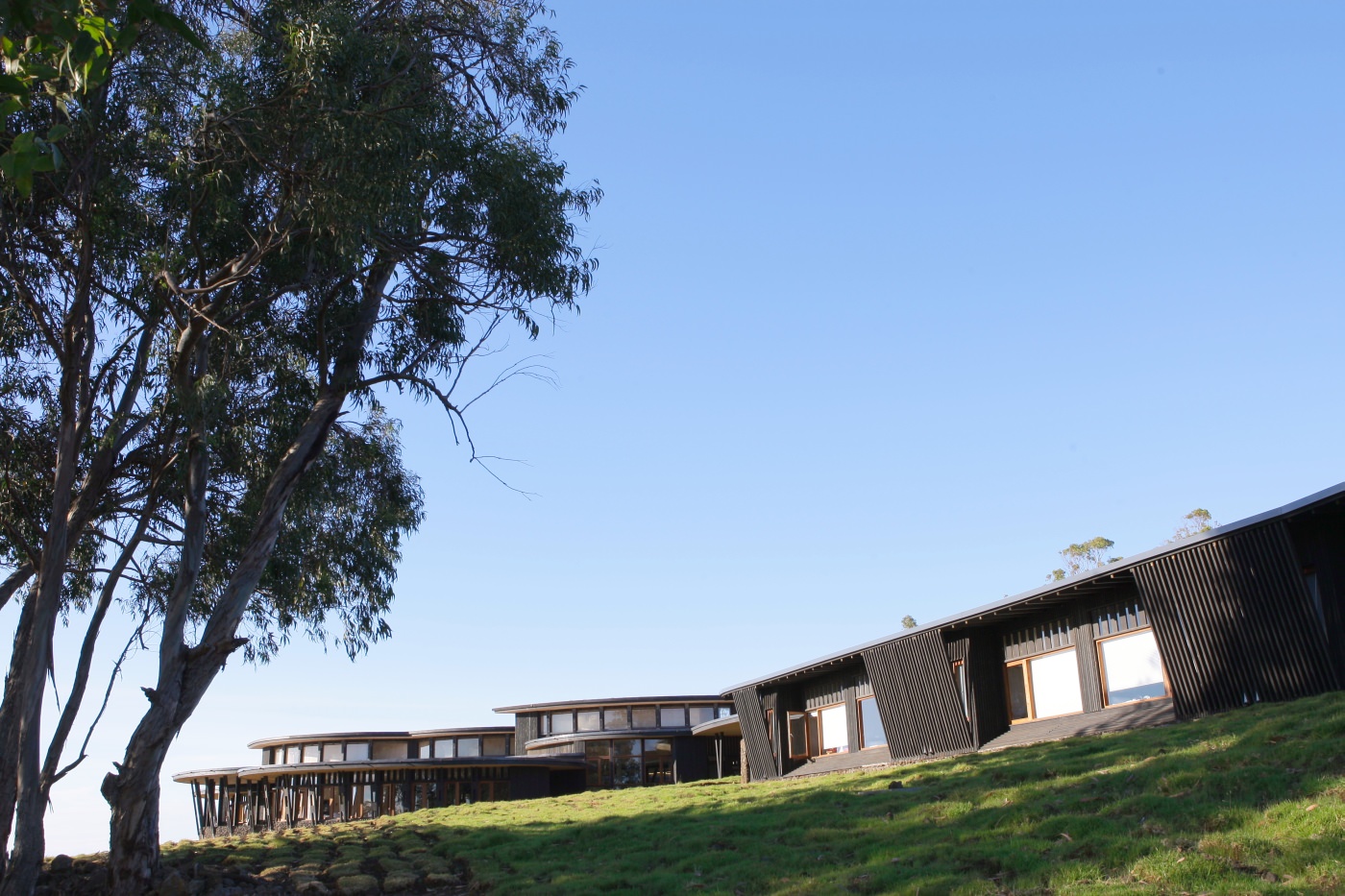 Wundervoll in die Landschaft intregiert