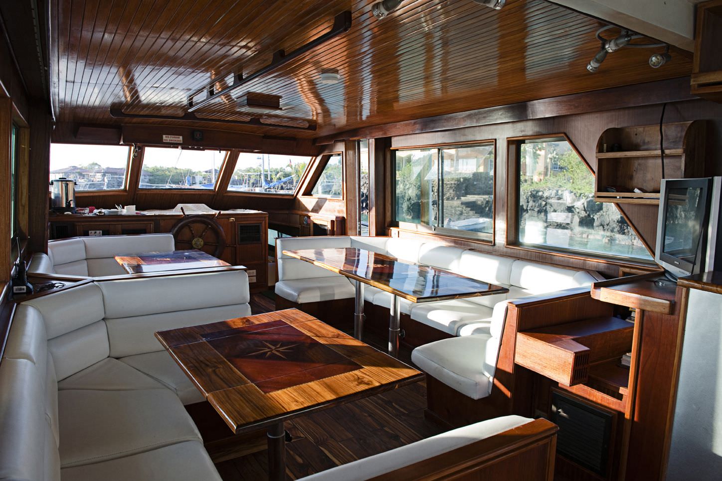 Die Jacht des Hotels