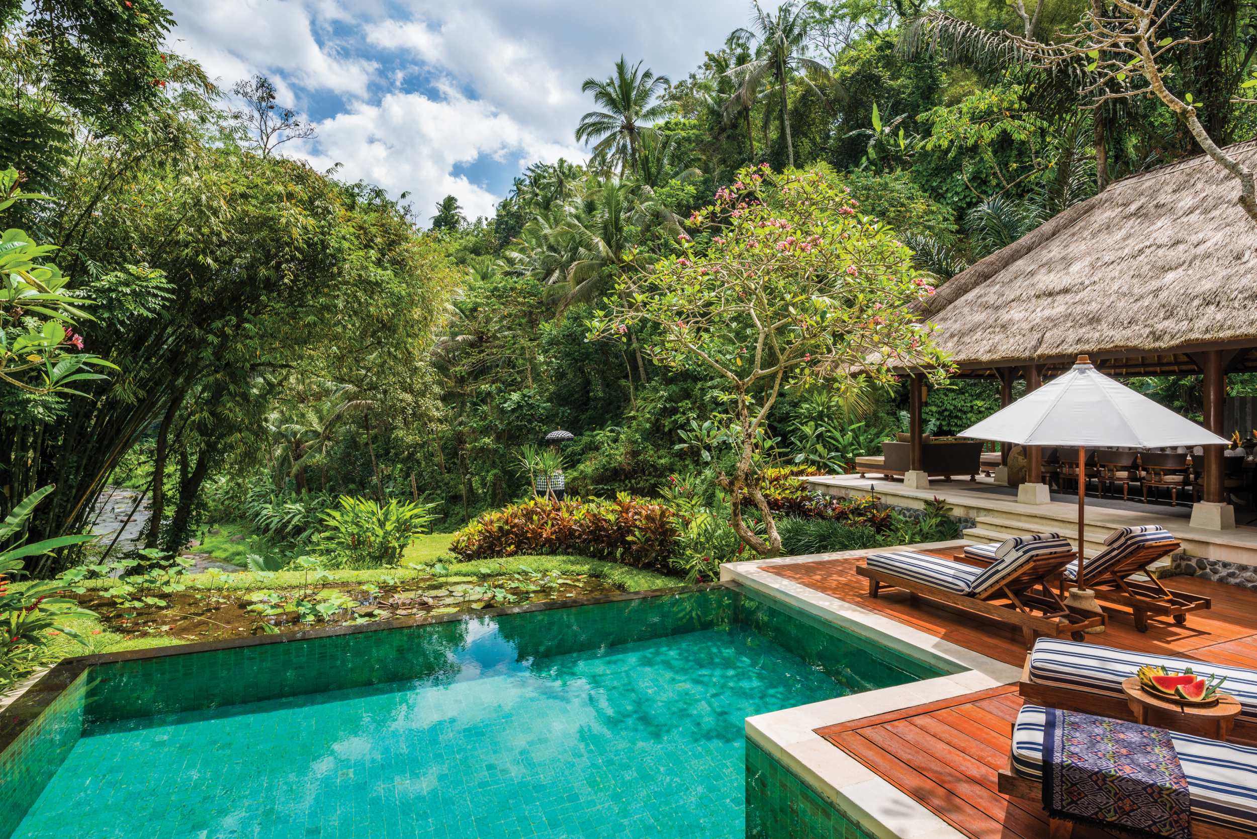 Schwimmen Sie in Ihrem eigenen Pool