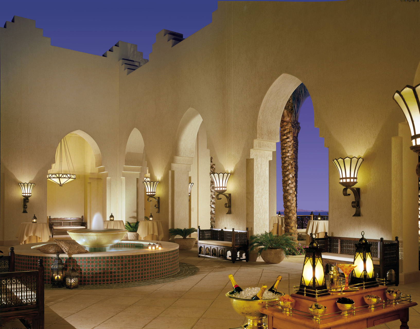 Genießen Sie die milde Nachtluft