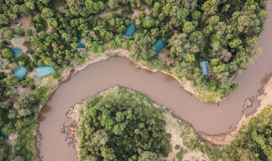 Das Il Moran Camp liegt direkt am Masa River