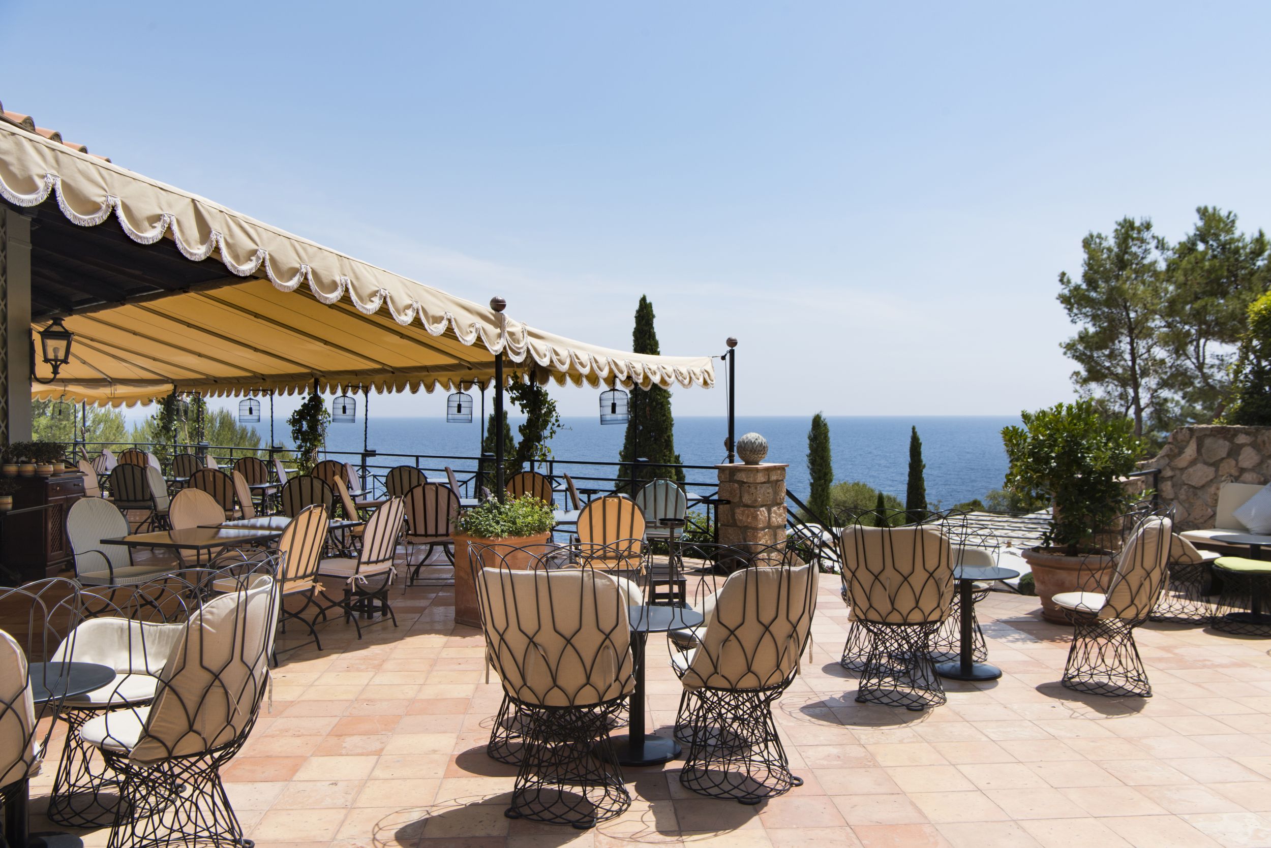 Frühstsücken Sie auf der Terrasse 