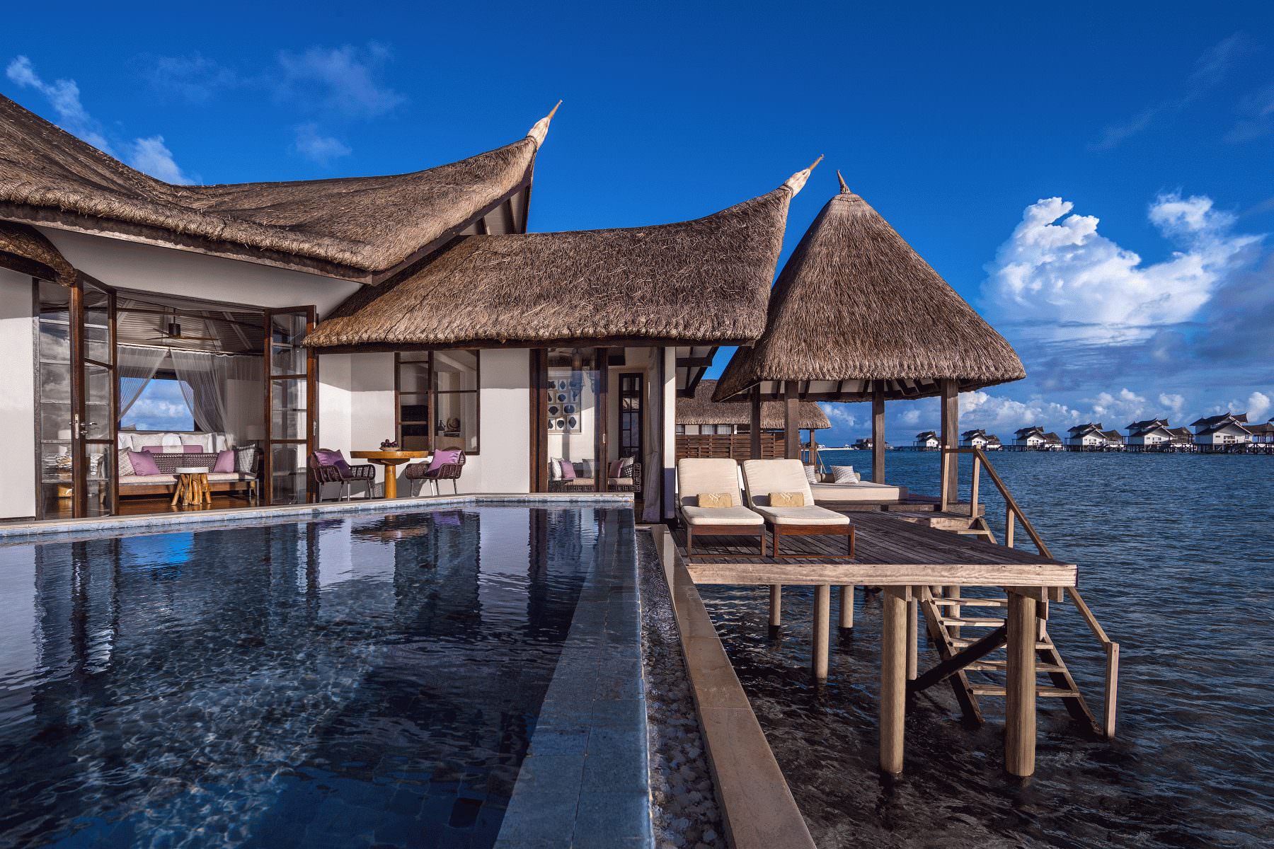 Ihre gigantische Water Villa