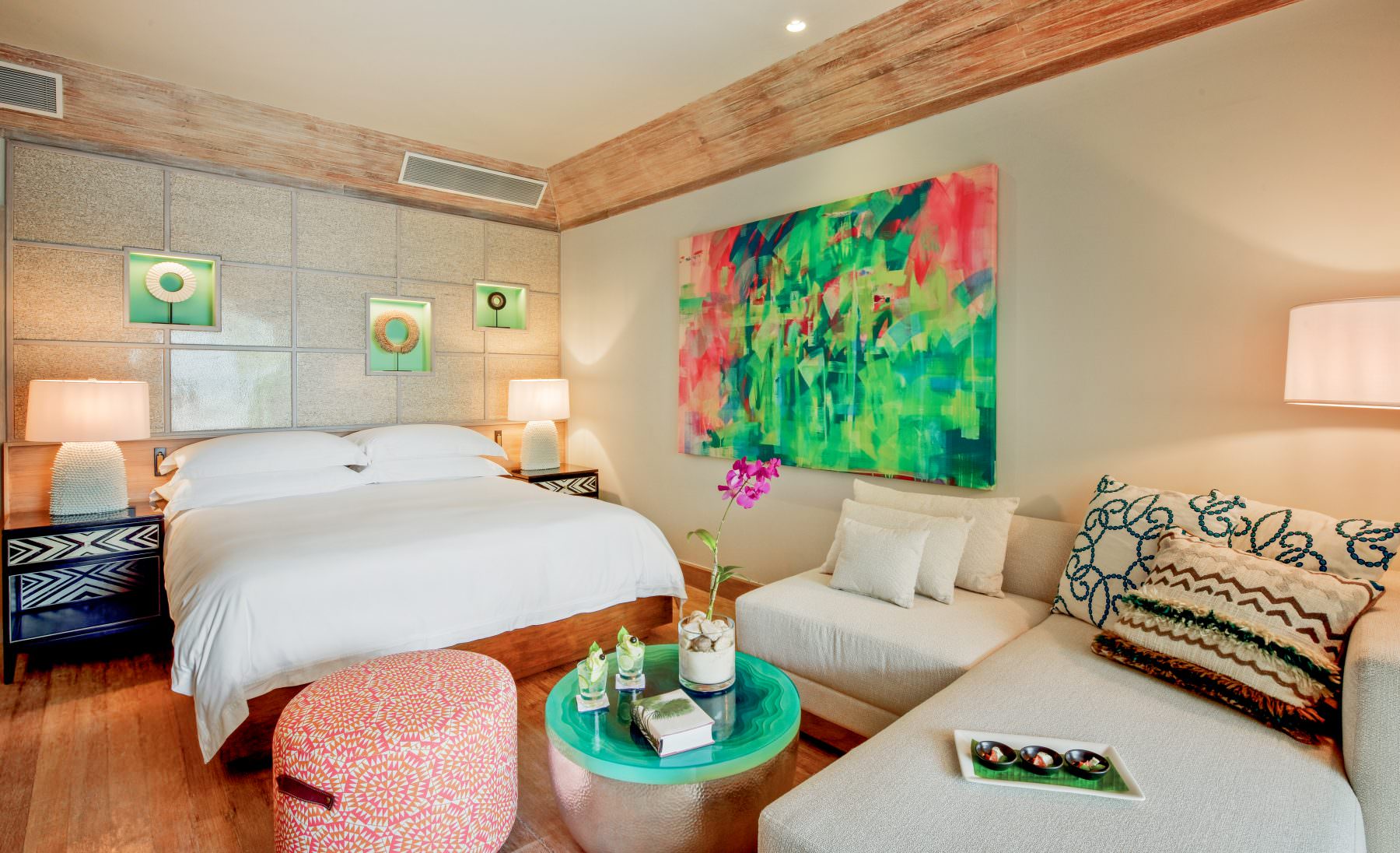 Farbenfrohe Akzente in Ihrer Beach Pool Villa