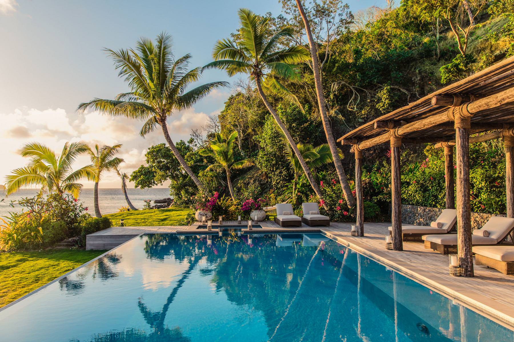 Eine der paradiesischen Luxury Beachfront Residences