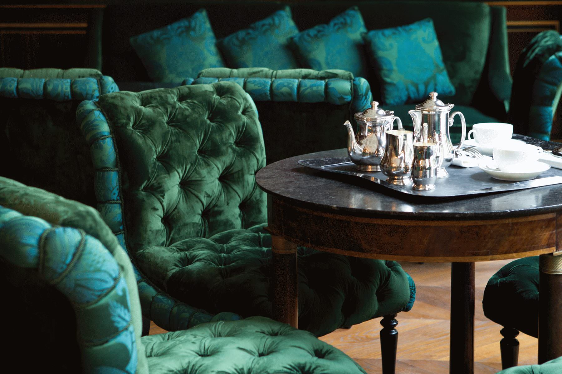 Tea Time in der Bibliothek