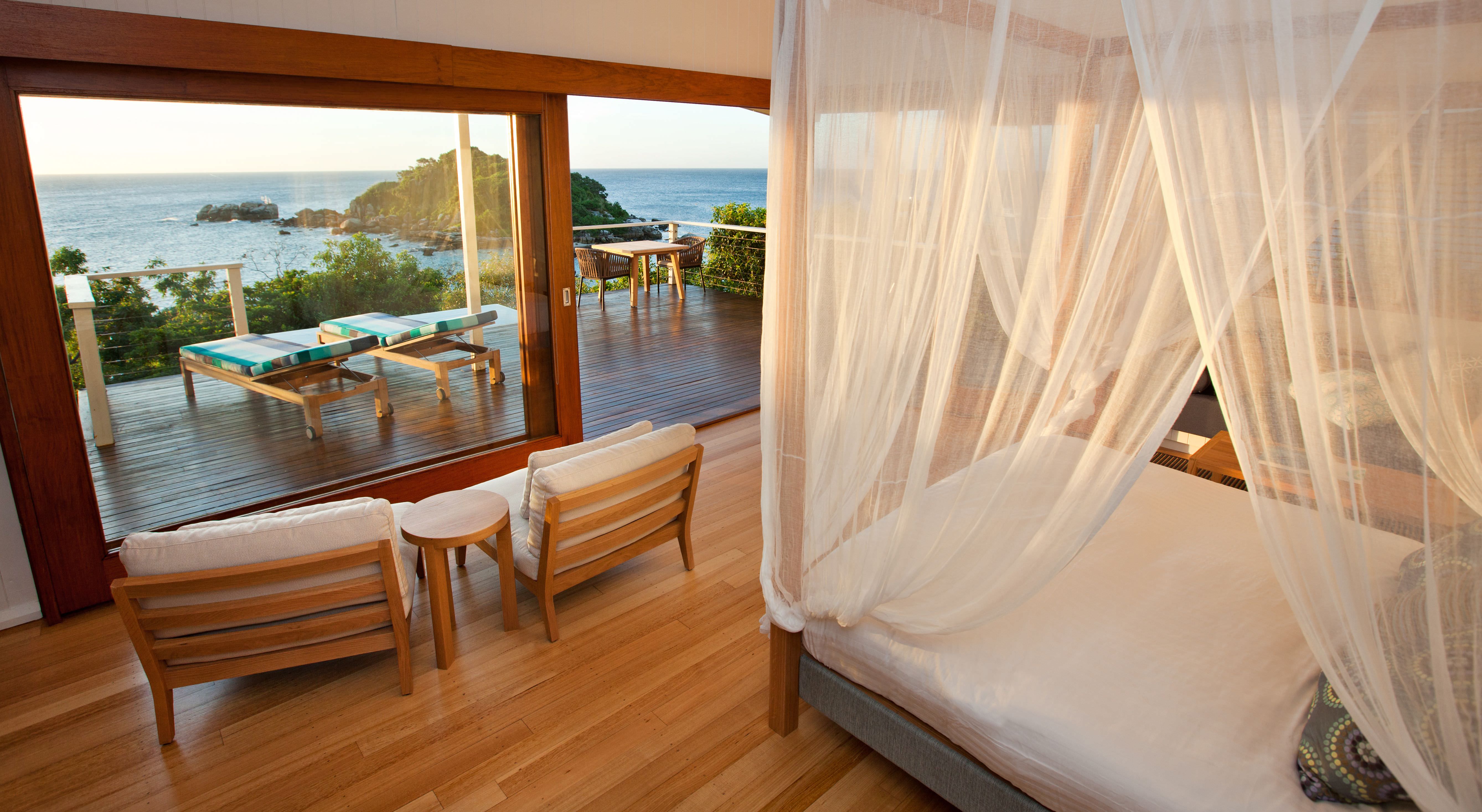 Natürliche Farben und lichtdurchflutete Räume