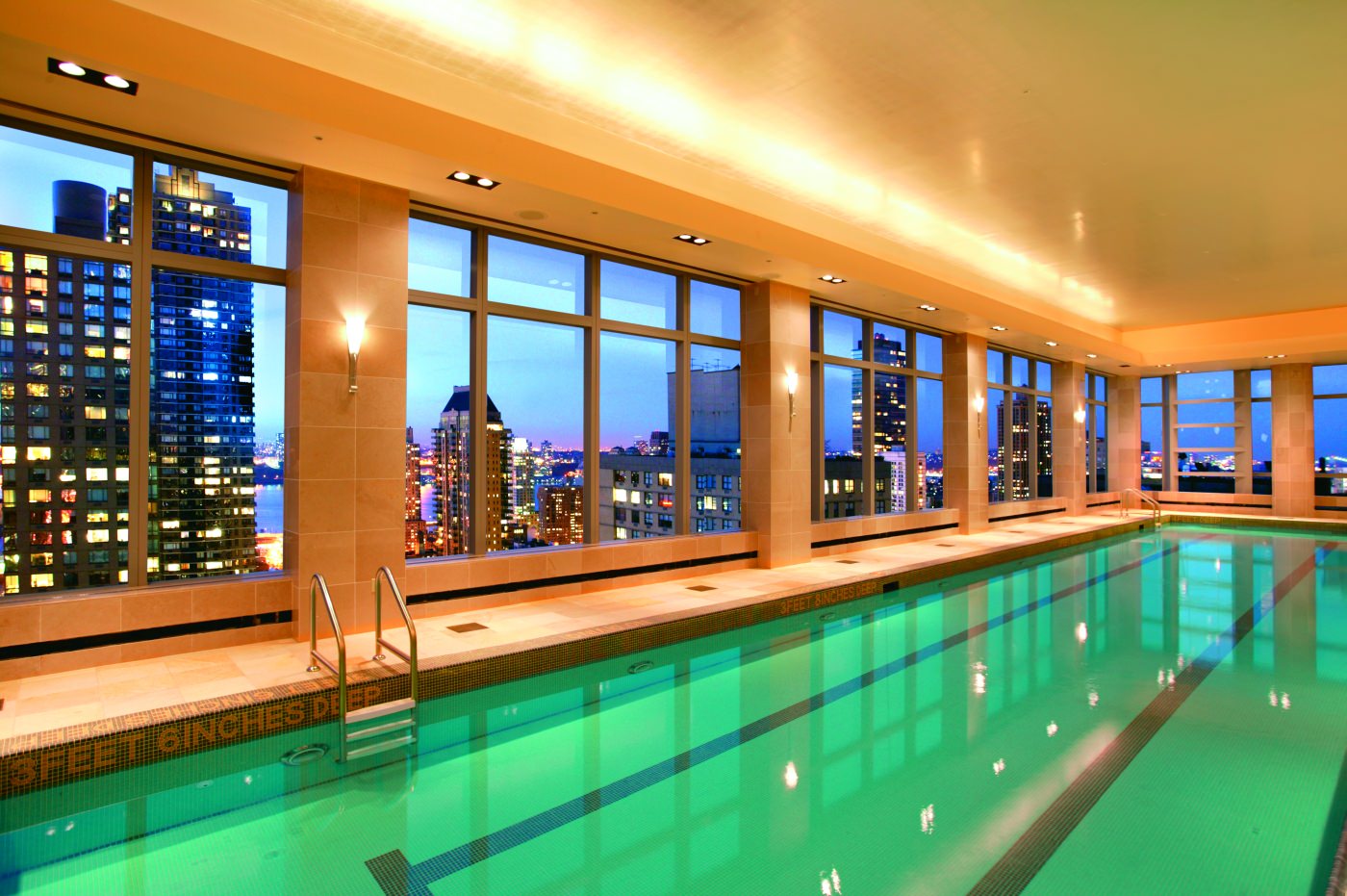 Entspannen Sie am wunderschönen Pool