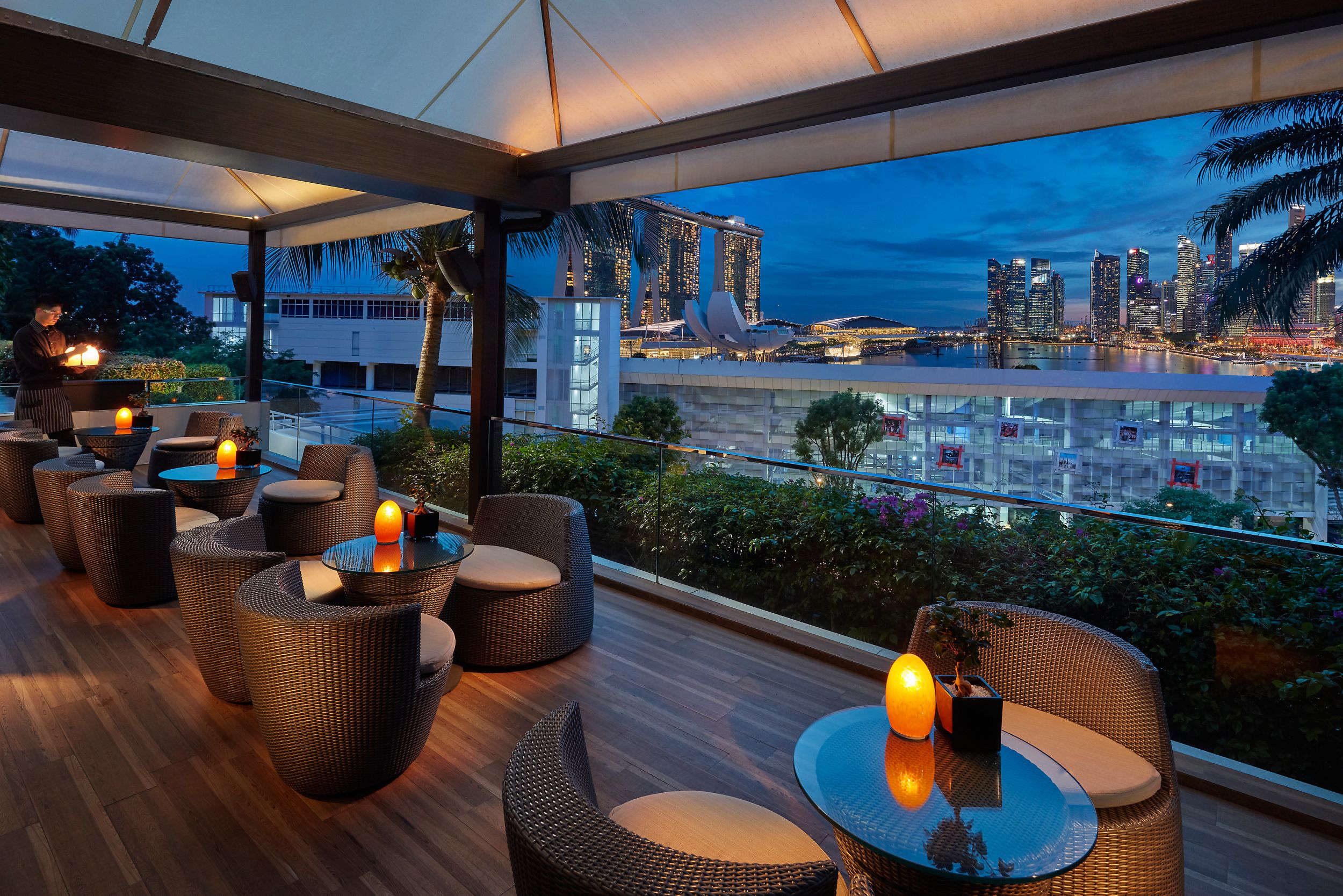 Romantisches Dinner mit Blick auf die Marina Bay