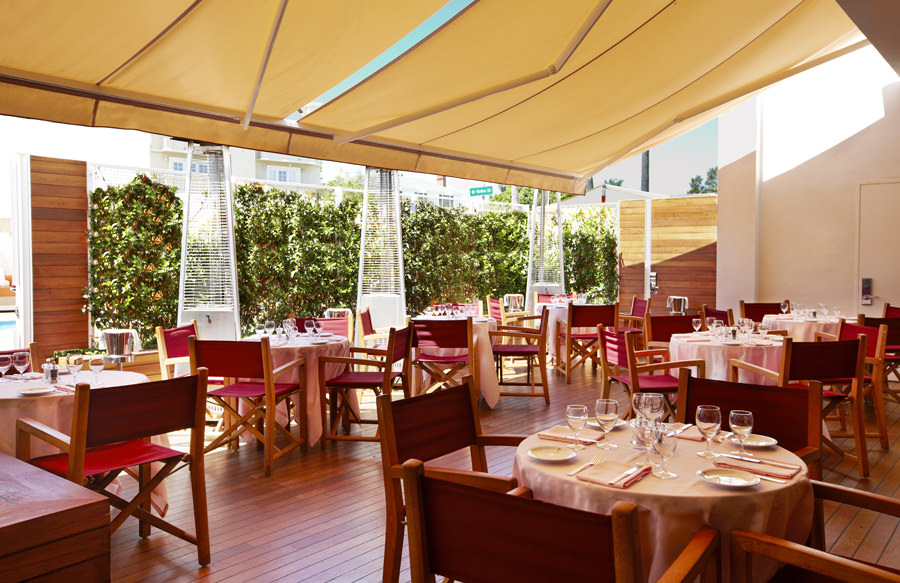 Stärken Sie sich mit Snacks im Patio Restaurant