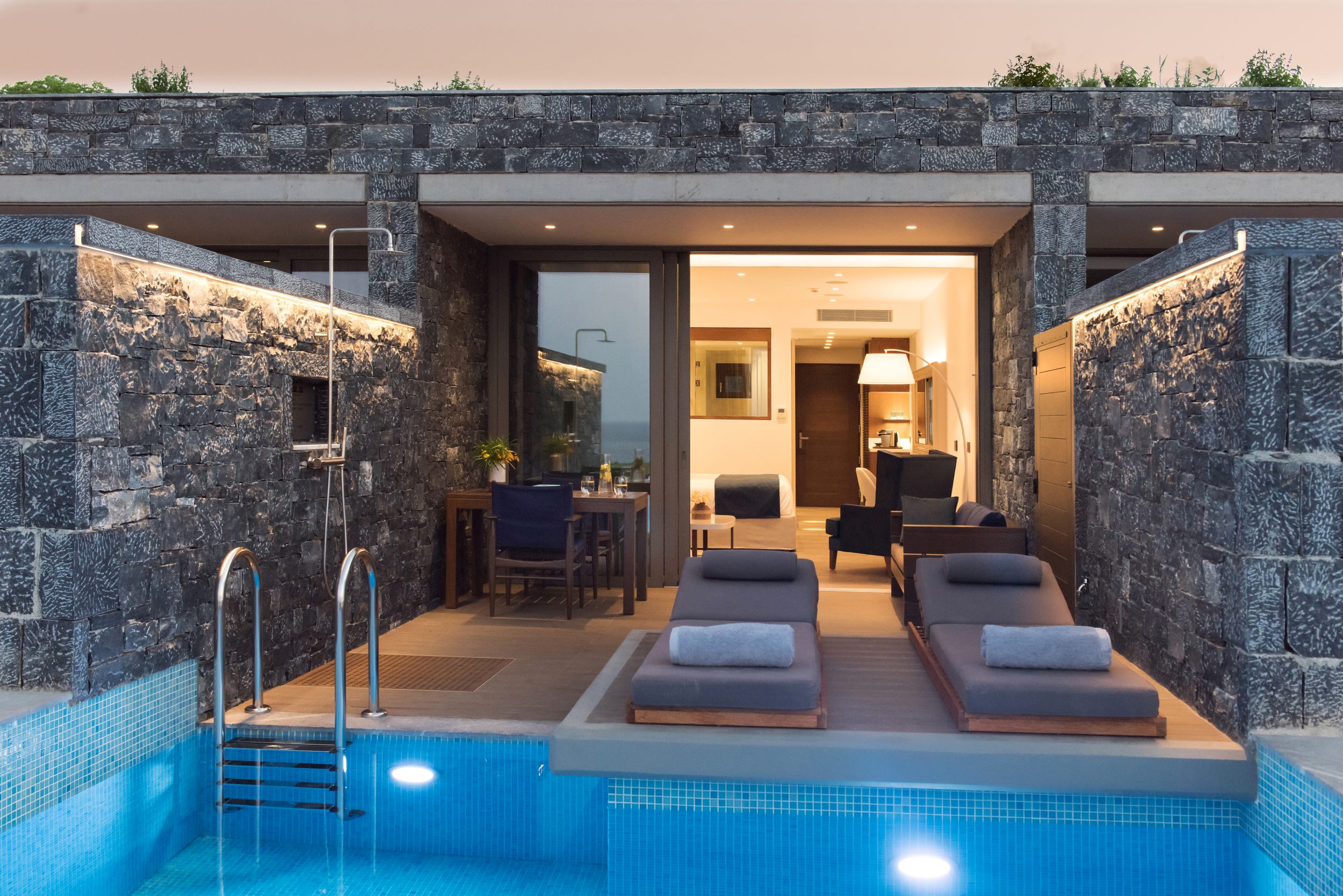 Für eine absolute Privatsphäre und Entspannung sorgt die Deluxe Junior Suite