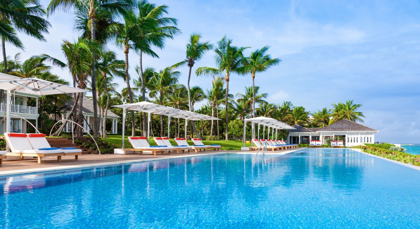 Relaxte Auszeit am Pool