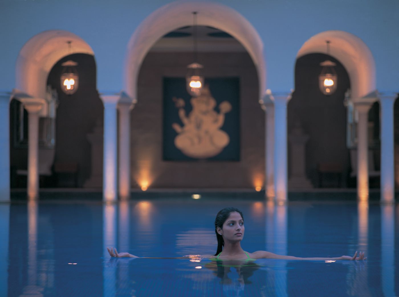 Relaxen Sie im Pool des Resorts