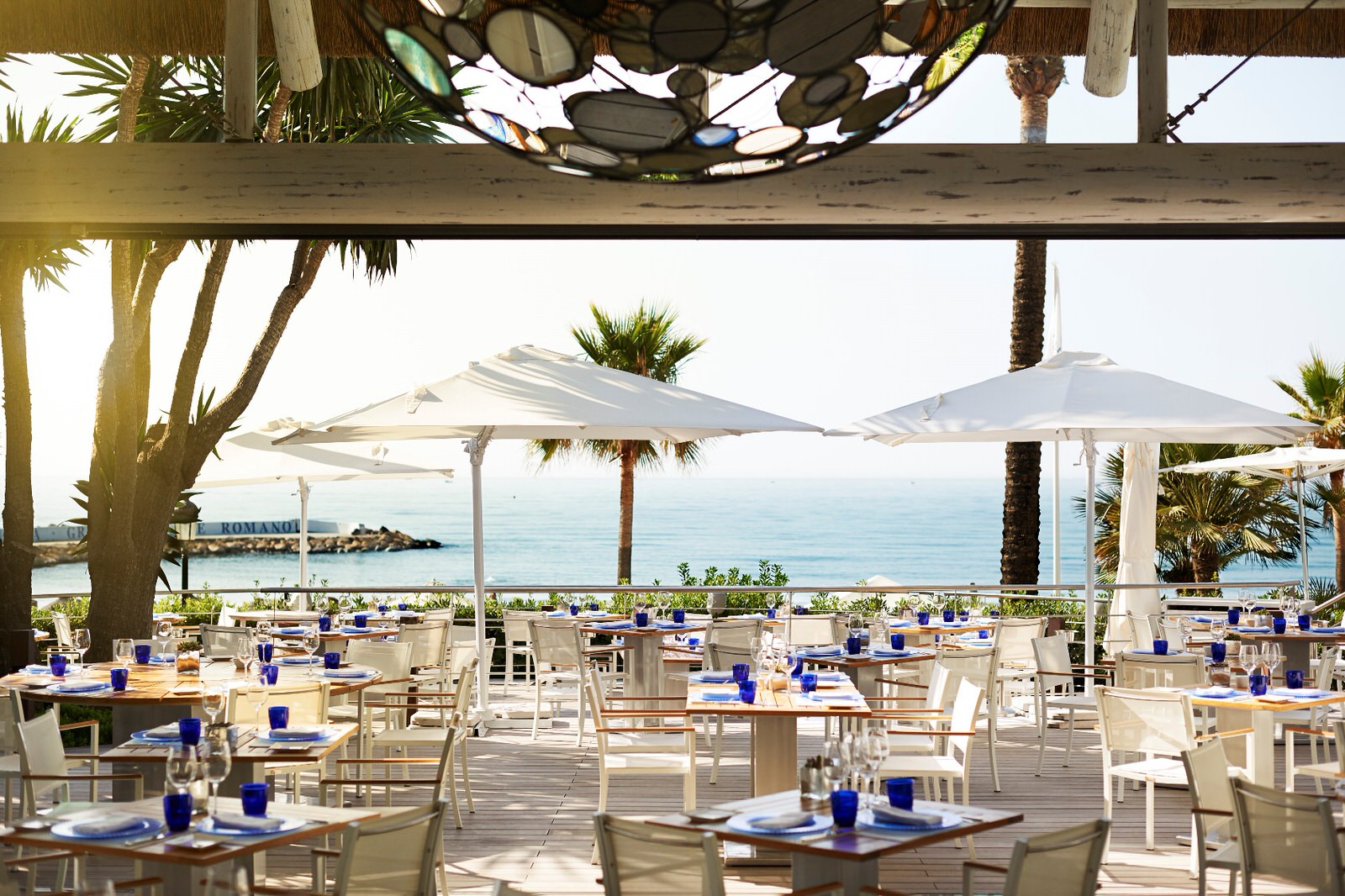 Genießen Sie köstliche Speisen im Sea Grill Restaurant