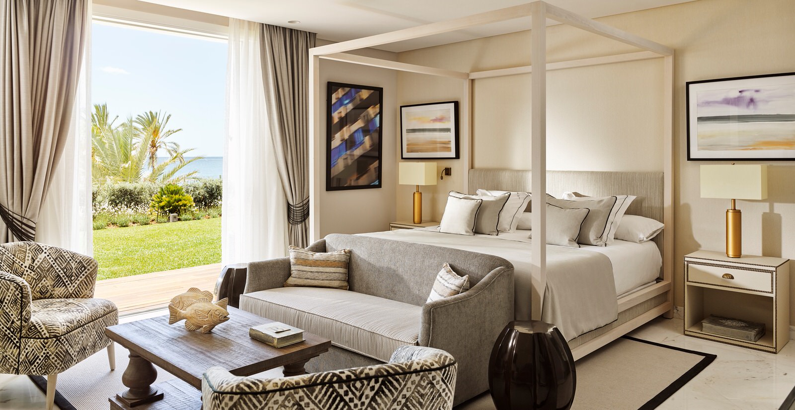 Schlafzimmer der Villa Pereza mit fantastischem Ausblick