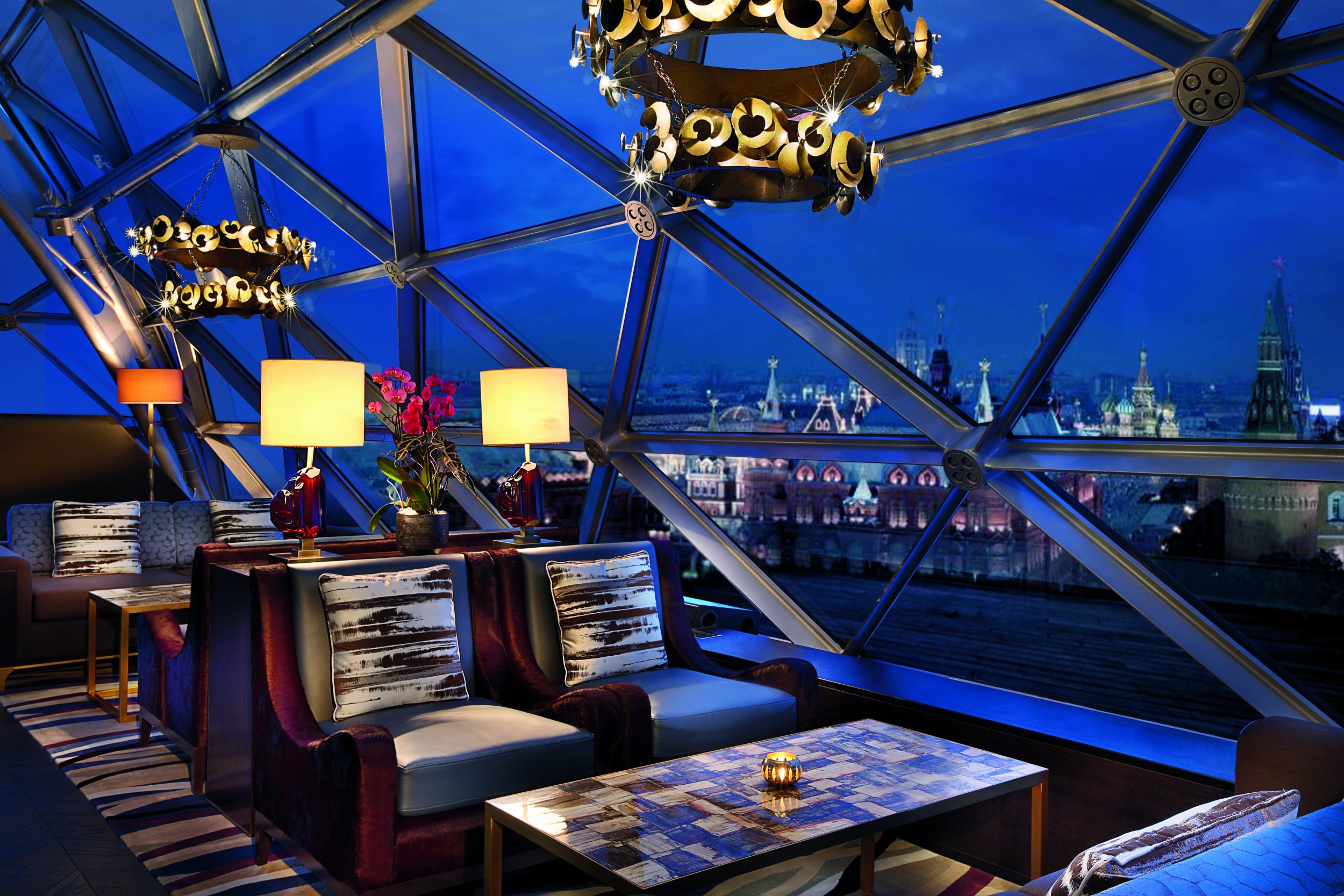 Innovative, preisgekrönte Cocktails finden Sie in der O2 Lounge