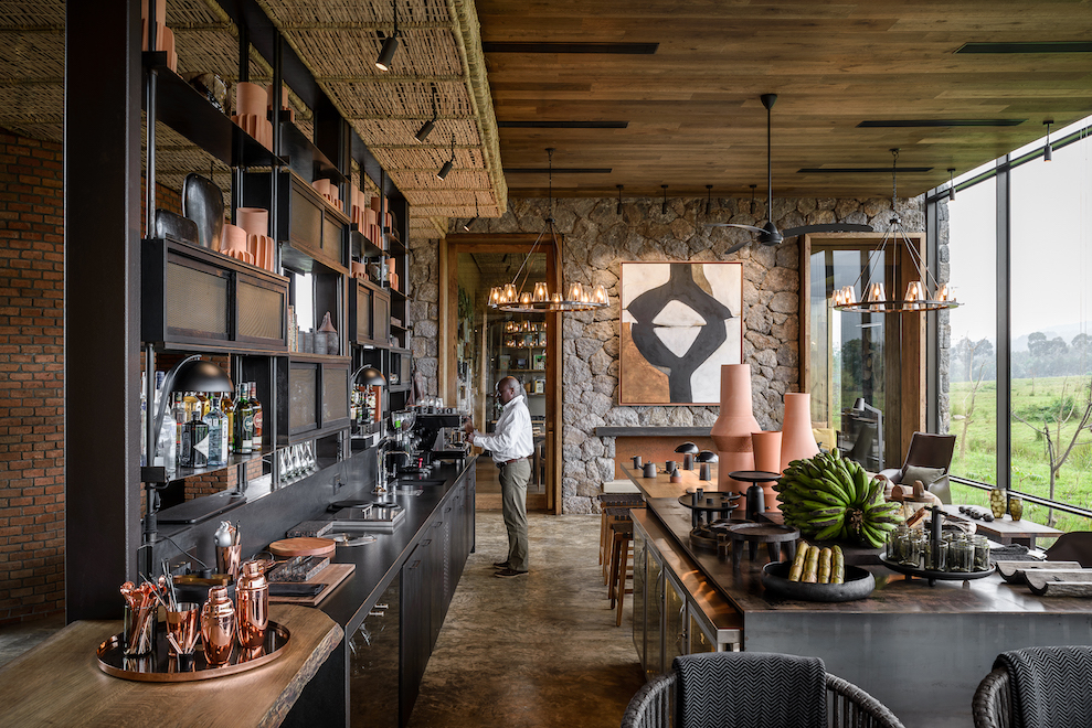 Lassen Sie bei einem Drink an der Bar die Ereignisse des Tages Revue passieren