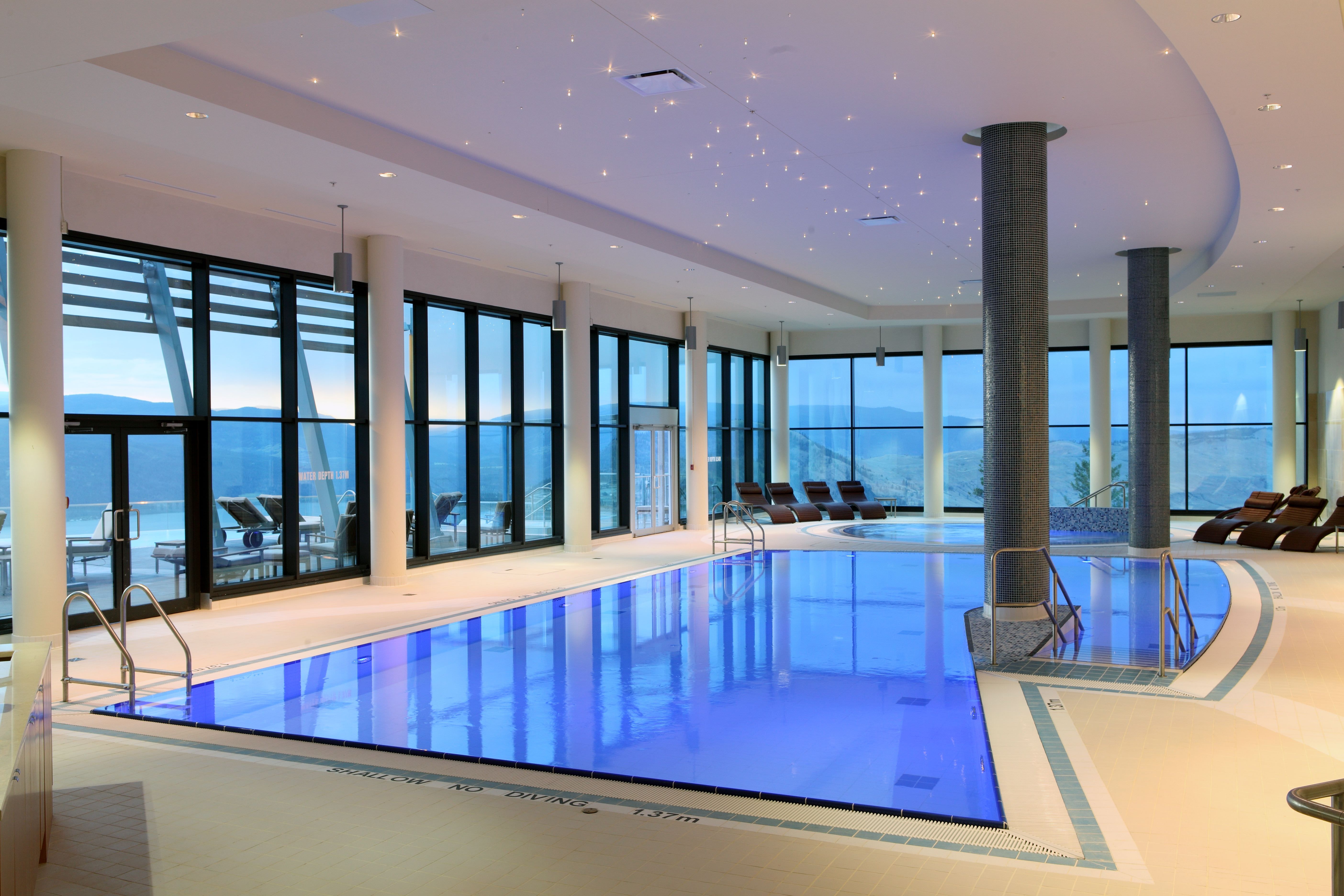 Der Indoorpool des KurSpa