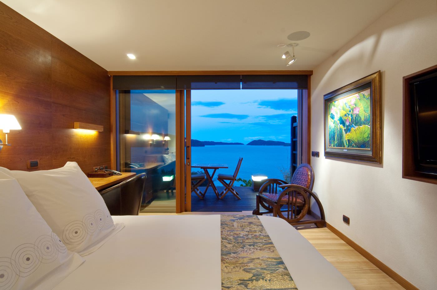 Gemütliches Schlafzimmer mit Meerblick