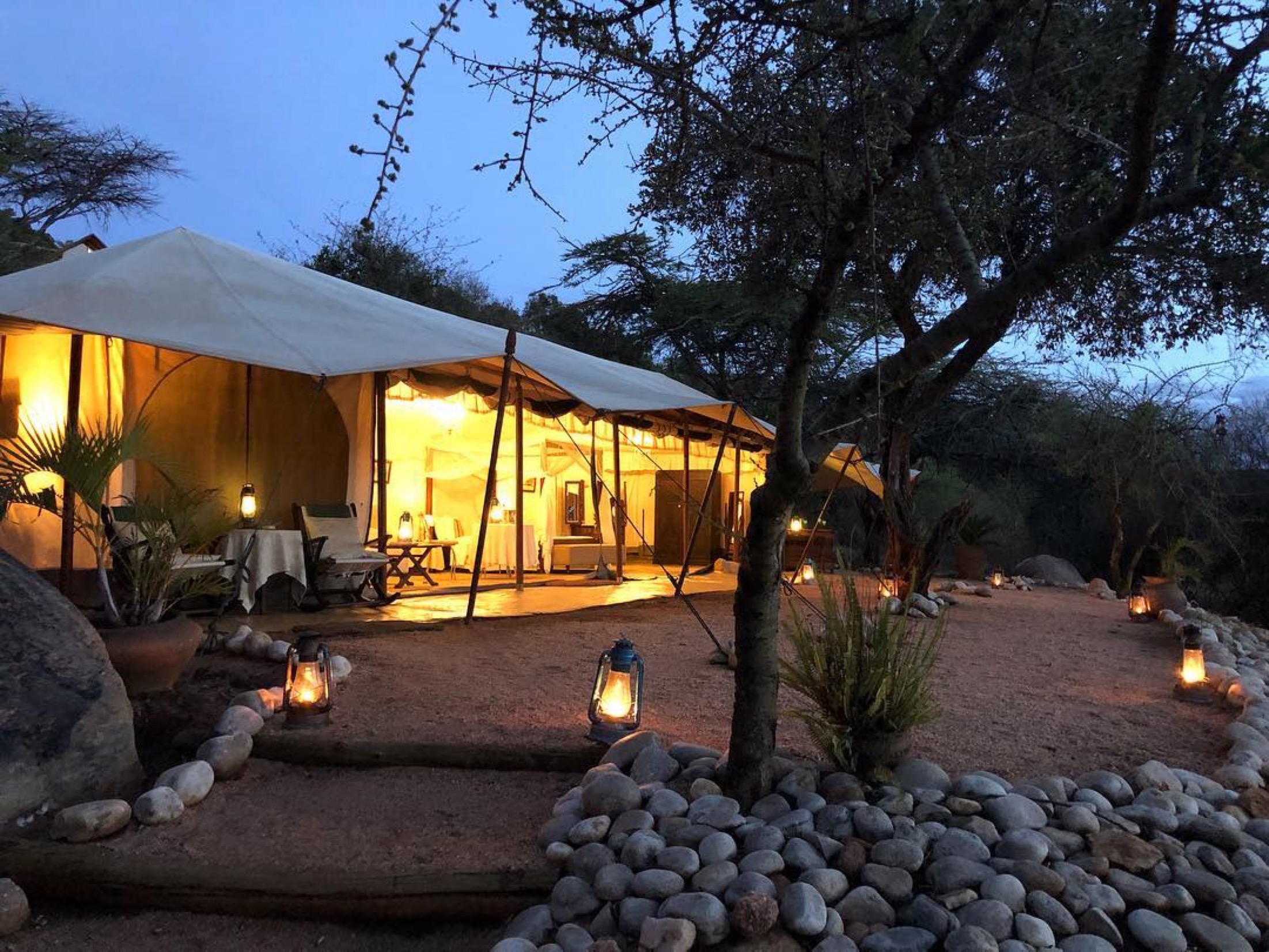 Genießen Sie die romantische Stimmung nach einem aufregenden Tag