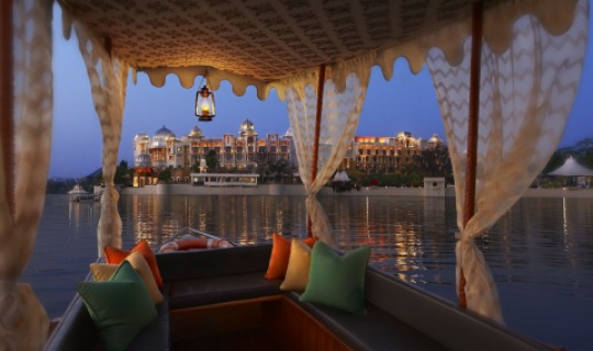 Herzlich Willkomen Im The Leela Palace Udaipur!