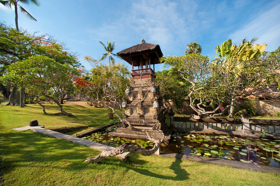Die Spiritualität Balis wird auch im The Oberoi Beach Resort Bali gelebt