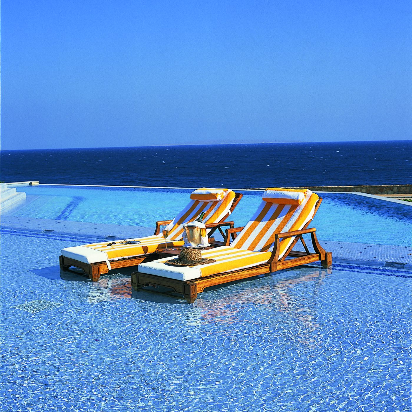 Einfach mal im Pool entspannen