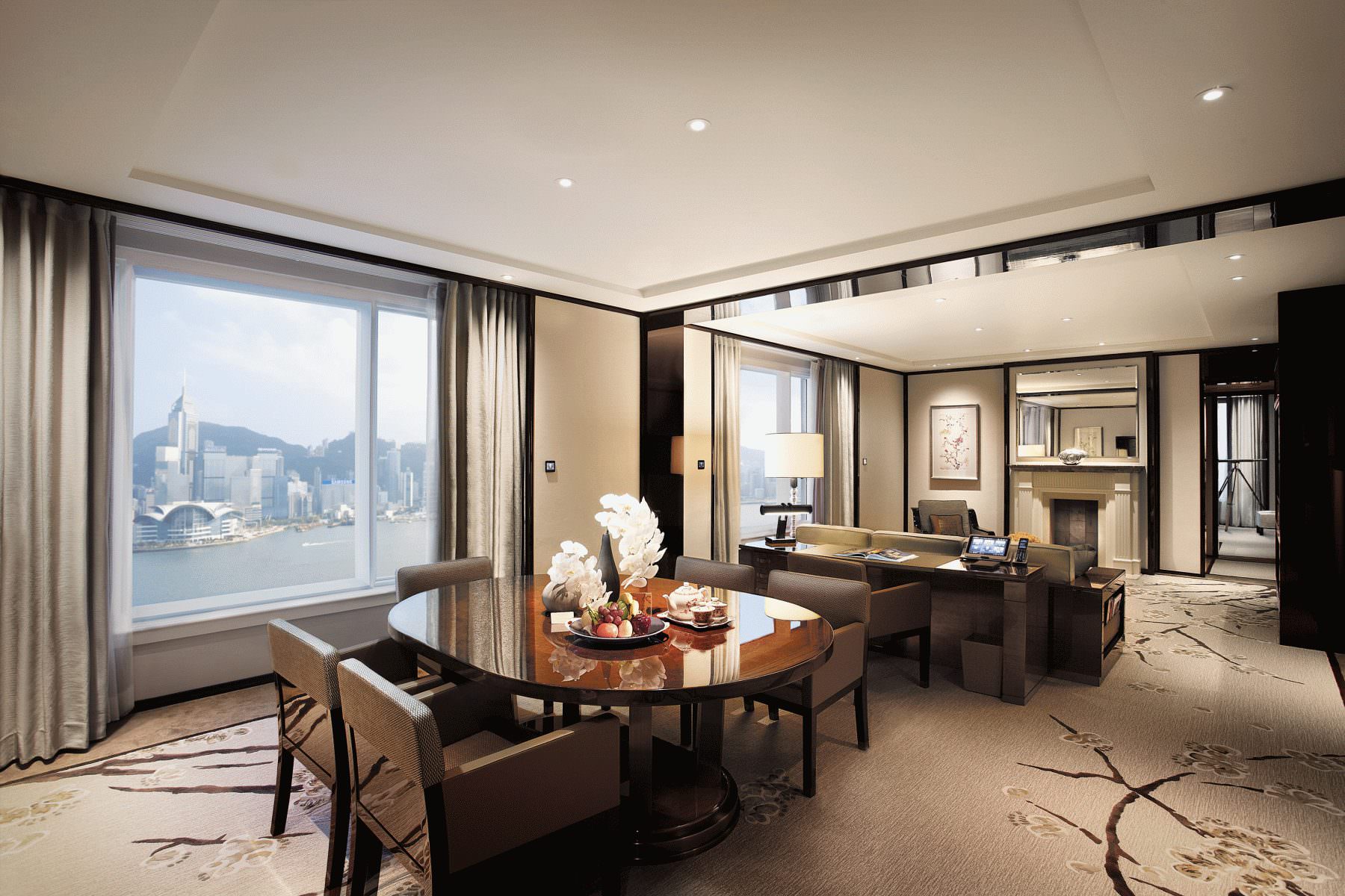 Die Grand Deluxe Harbour View Suite bietet Freiraum