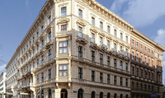 Herzlich Willkommen im The Ritz Carlton Wien