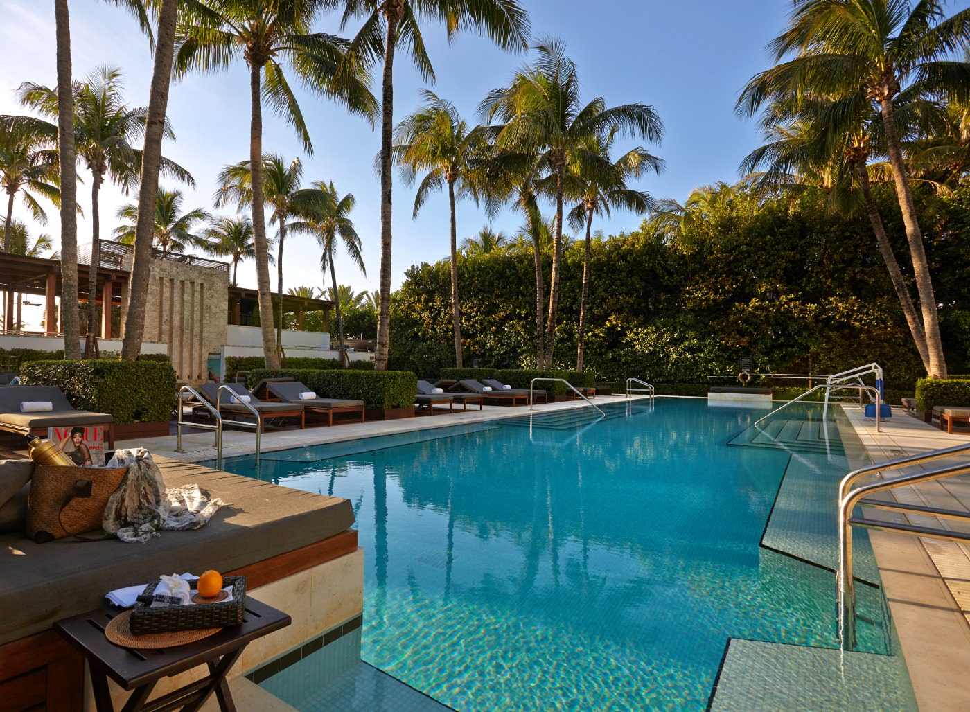 Entspannen Sie am Pool 