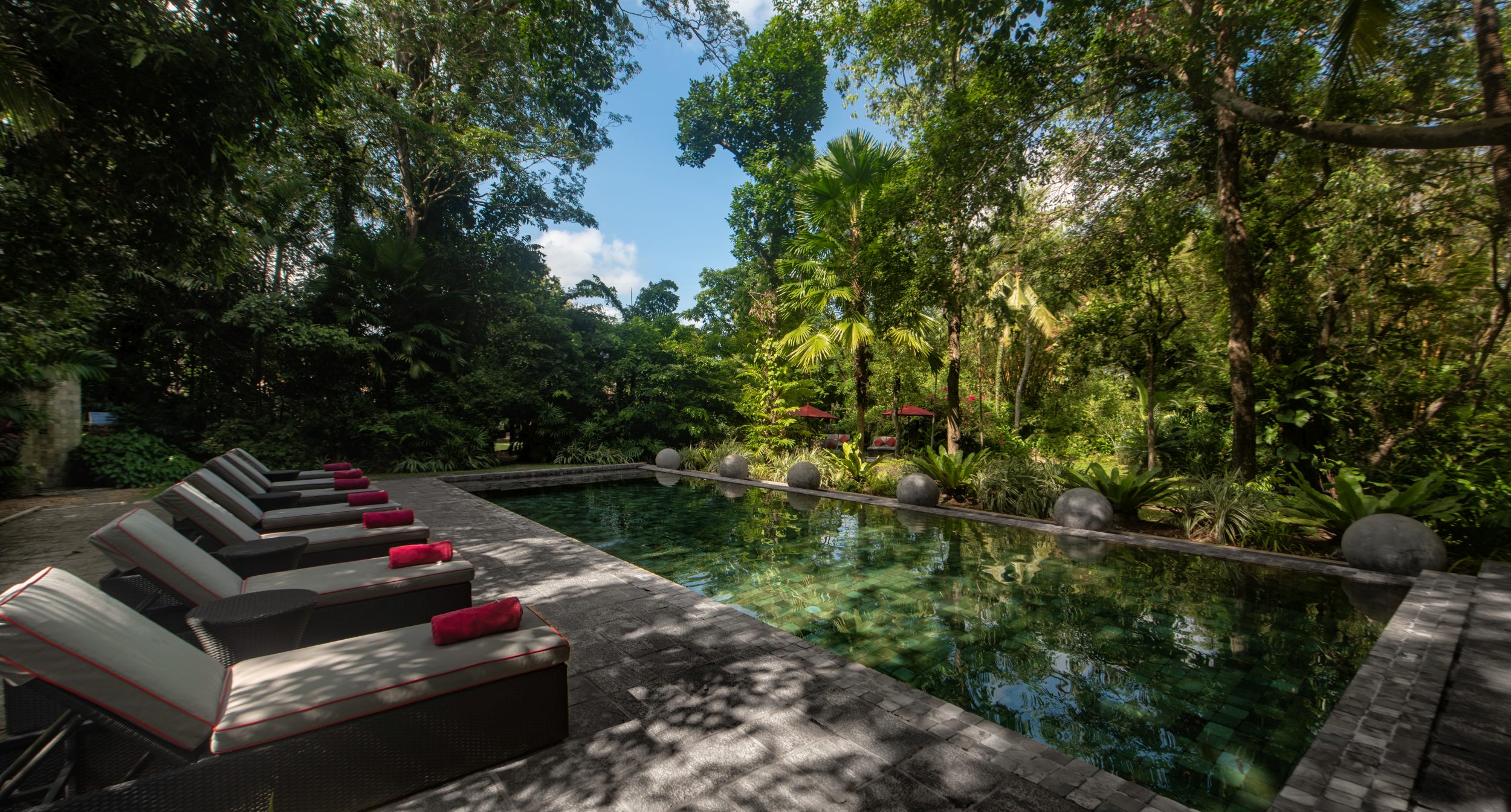 Eine keine Auszeit am Pool