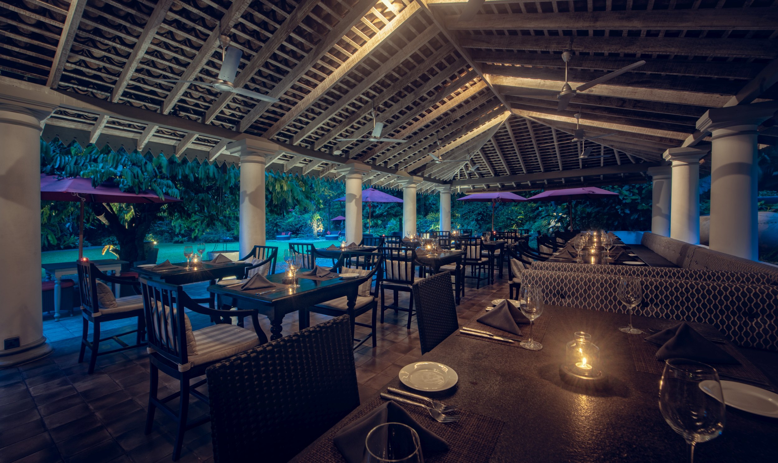 Asiatische Fusionsküche auf der Veranda