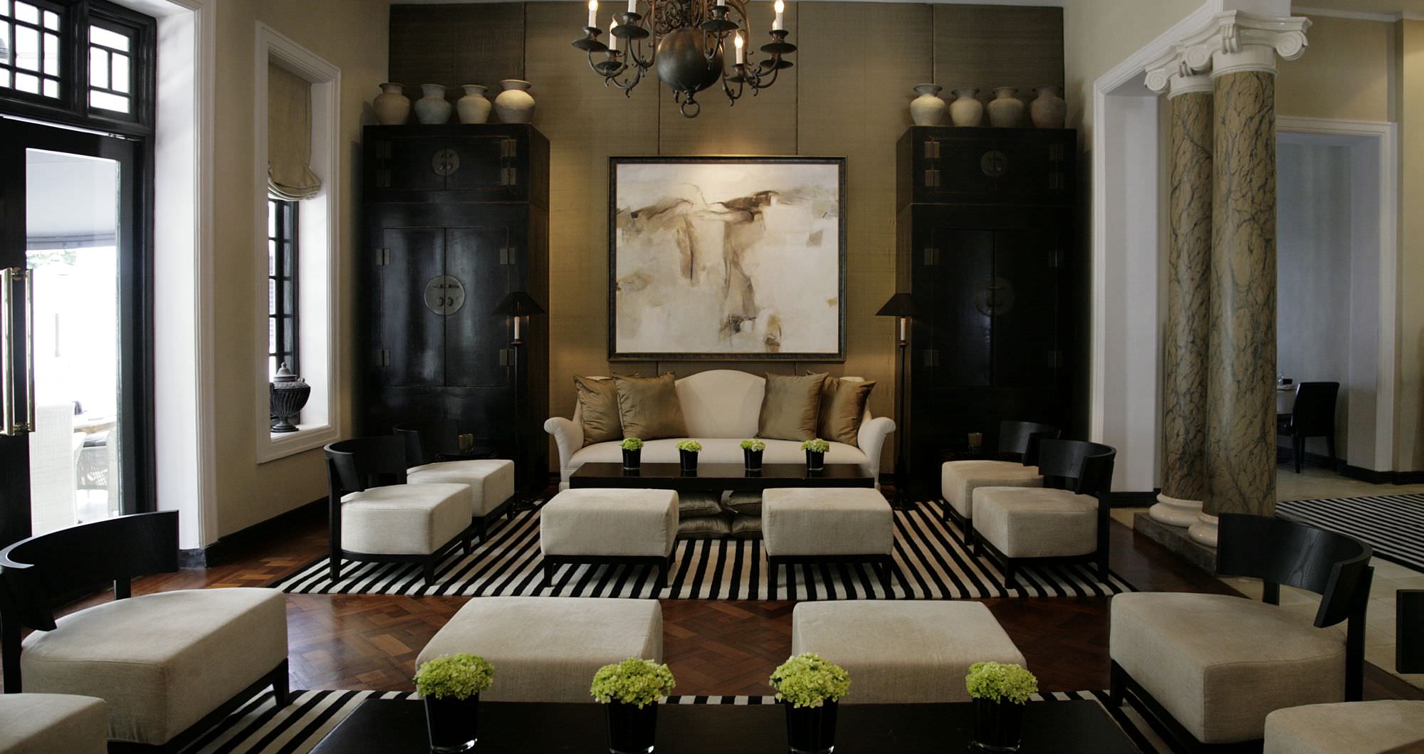 Kunstvoll gestaltete Lobby