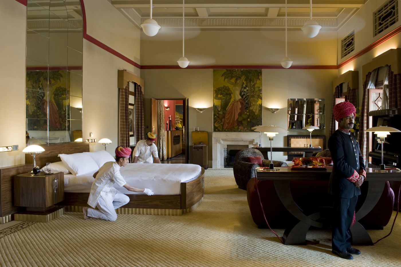 Ihr persoenlicher Butler empfaengt Sie