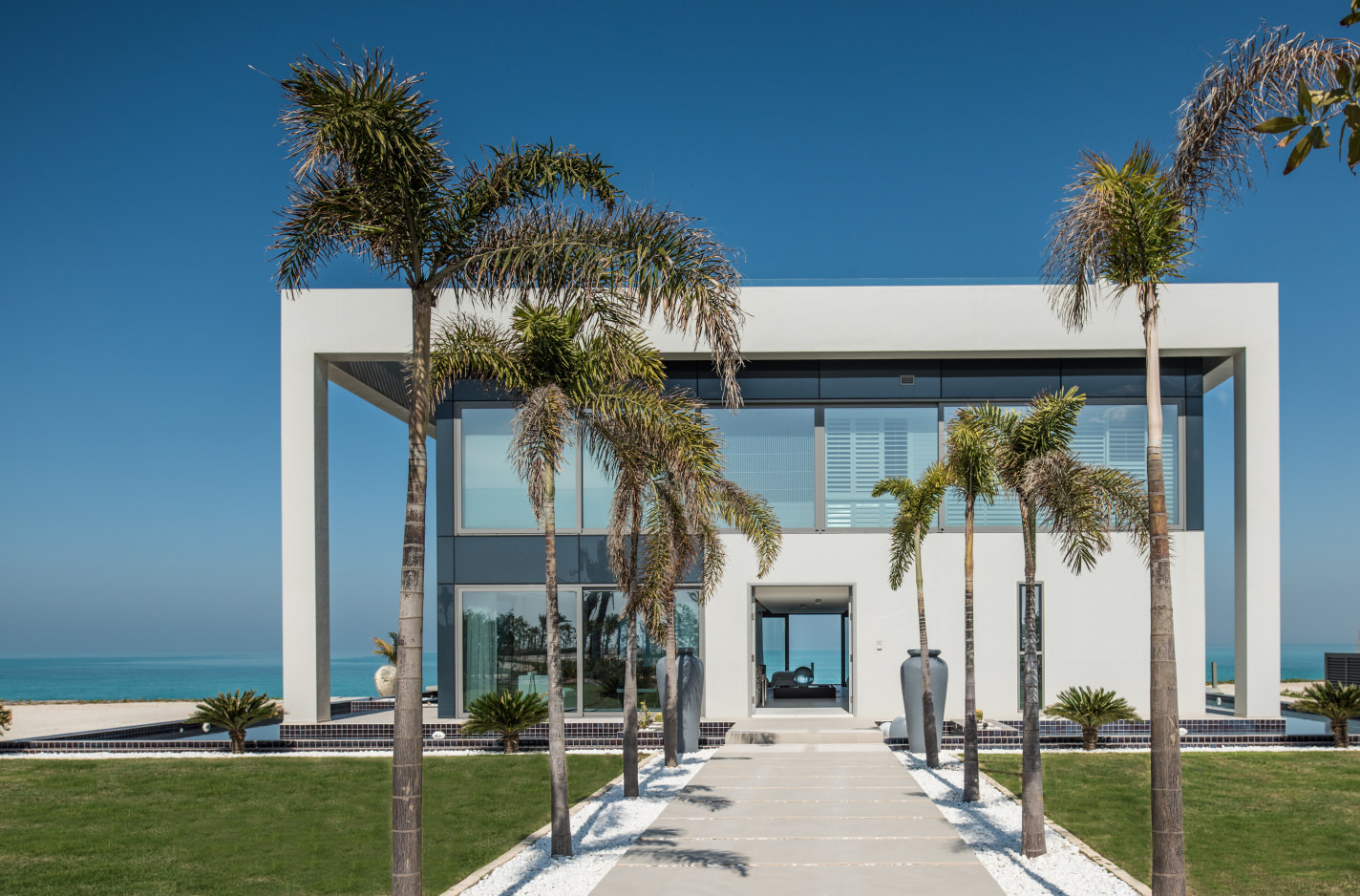 Tolle Architektur der Wasser Villa