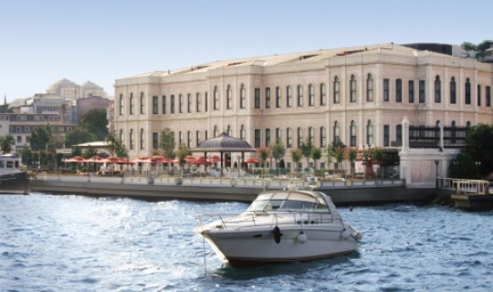 Herzlich Willkommen im Four Seasons at the Bosporus