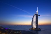 Dubai bei Nacht